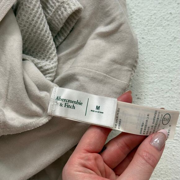 Abercrombie & Fitch Beige Knit Crop Tank Top Built In Bra Size M - Picture 5 of 6